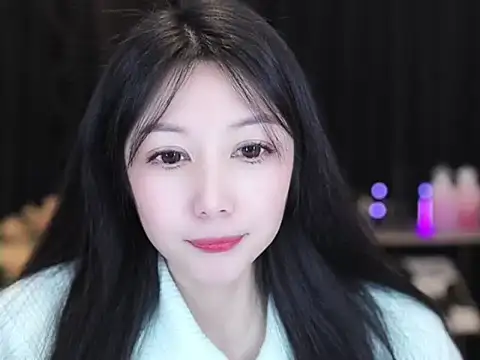 Snapshot of Nuyoah-77 chatting on 01.19.26 Nuyoah-77 online show from 01.19.26