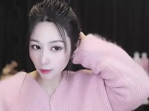 Snapshot of Nuyoah-77 chatting on 02.11.26 Nuyoah-77 online show from 02.11.26