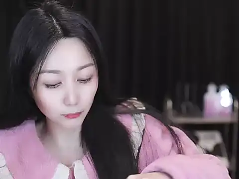 Snapshot of Nuyoah-77 chatting on 02.28.26 Nuyoah-77 online show from 02.28.26