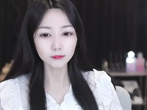 Nuyoah-77 online show from 03.19.26