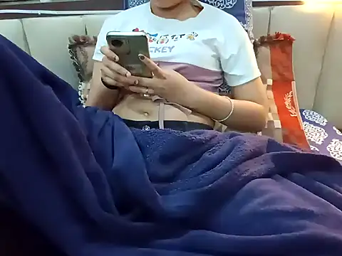 Snapshot of GoldnessAishu chatting on 12.04.24 GoldnessAishu online show from 12.04.24