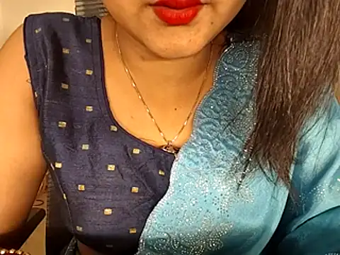 Snapshot of GoldnessAishu chatting on 11.29.25 GoldnessAishu online show from 11.29.25