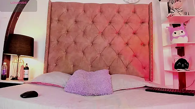 LadyAvalon online show from 02.01.25