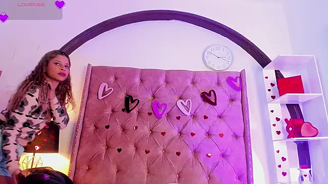 LadyAvalon online show from 02.11.25