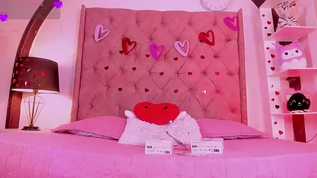 LadyAvalon online show from 02.15.25