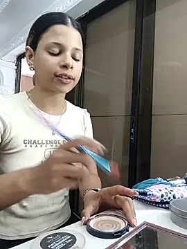 LadyAvalon online show from 10.11.25