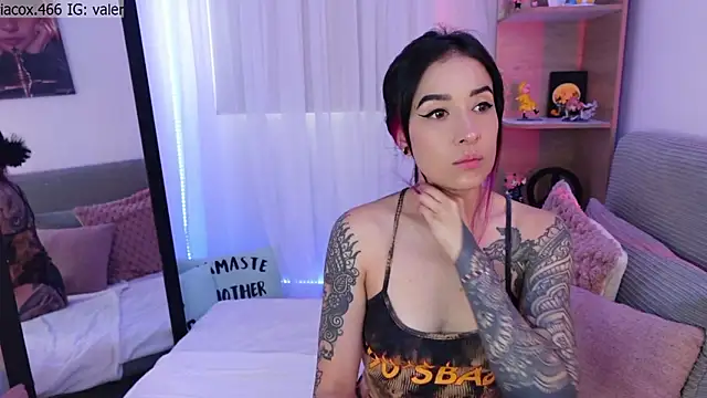 ValeriaCox online show from 02.21.26