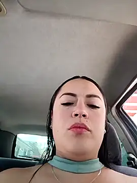 Snapshot of Lesly_10- chatting on 05.01.26 Lesly 10- online show from 05.01.26
