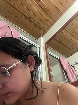 Snapshot of kae_styles chatting on 02.12.26 kae styles online show from 02.12.26