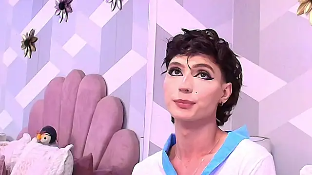 KylieMonnett online show from 10.09.25