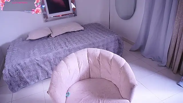 Alondrasparrow2 online show from 02.10.26