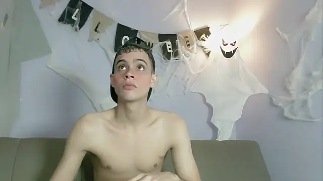 zacariasss  online show from 11.01.25