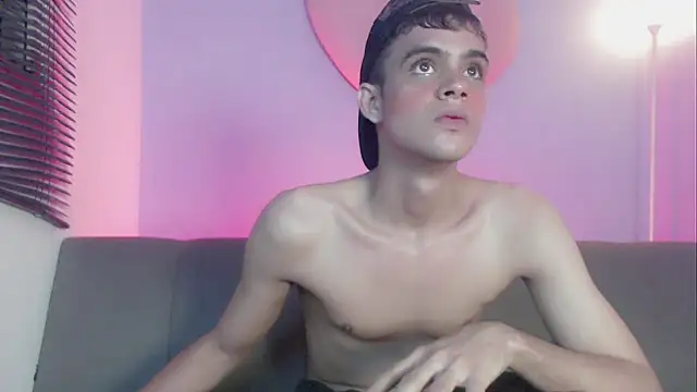 zacariasss  online show from 11.18.25