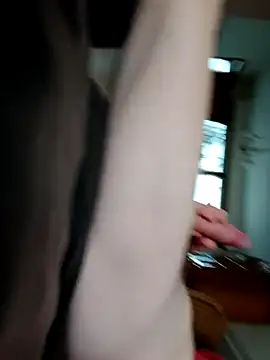 Snapshot of Sexybeer2005 chatting on 10.30.25 Sexybeer2005 online show from 10.30.25