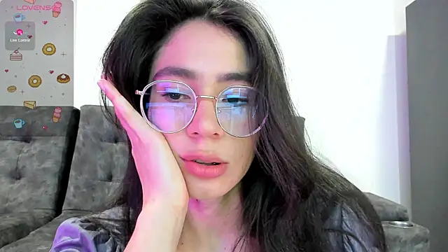 Snapshot of emmadiaz1 chatting on 01.30.25 emmadiaz1 online show from 01.30.25