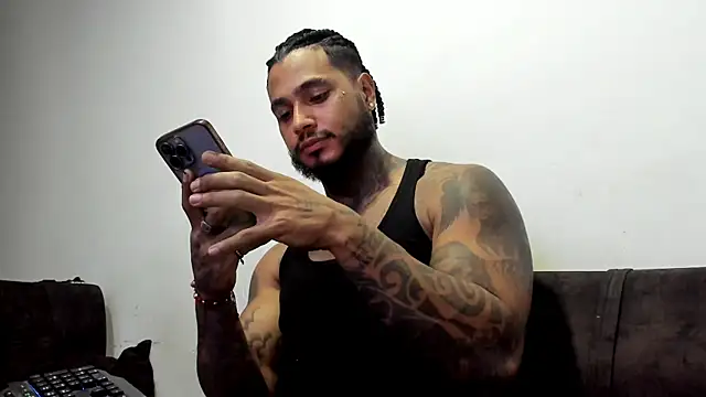 Snapshot of Exotic_tatto27121 chatting on 05.23.26 Exotic tatto27121 online show from 05.23.26