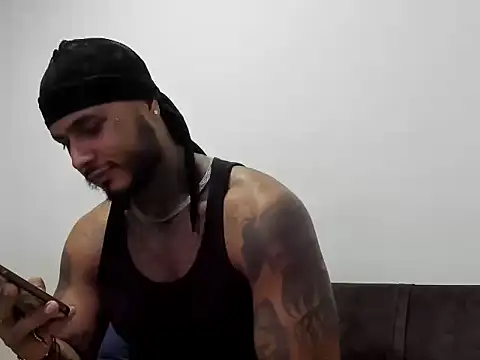 Snapshot of Exotic_tatto27121 chatting on 06.02.26 Exotic tatto27121 online show from 06.02.26