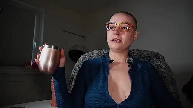 SweetSugarhontas online show from 04.03.26