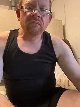 Snapshot of theoneandonlyniko chatting on 11.28.25 theoneandonlyniko online show from 11.28.25