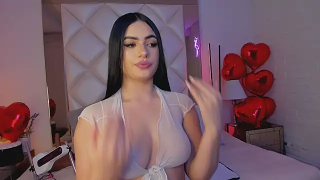 KimRoussee online show from 02.15.25