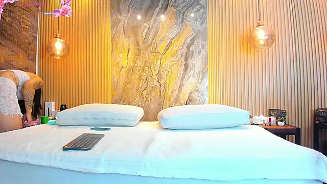 nathassa grant online show from 03.03.25