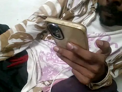 Snapshot of devilsam3327 chatting on 11.15.25 devilsam3327 online show from 11.15.25