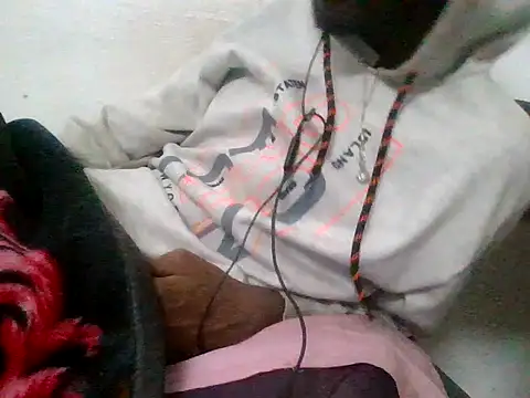 Snapshot of devilsam3327 chatting on 11.29.25 devilsam3327 online show from 11.29.25