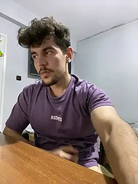 AKAdogukann online show from 03.20.25