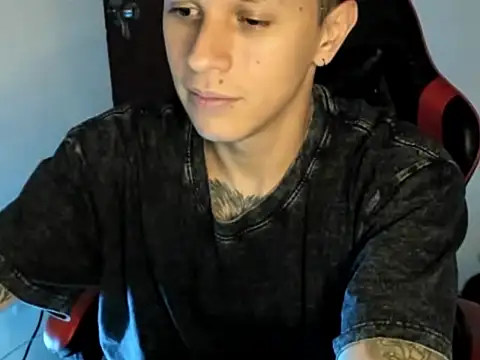 Snapshot of goodboy69l chatting on 06.07.26 goodboy69l online show from 06.07.26