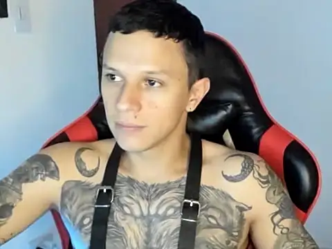 Snapshot of goodboy69l chatting on 06.12.26 goodboy69l online show from 06.12.26