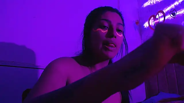 Snapshot of SarahStones chatting on 02.22.25 SarahStones online show from 02.22.25