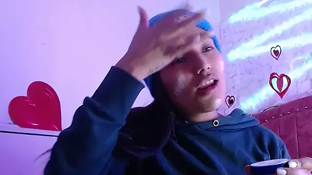 Snapshot of SarahStones chatting on 03.21.25 SarahStones online show from 03.21.25