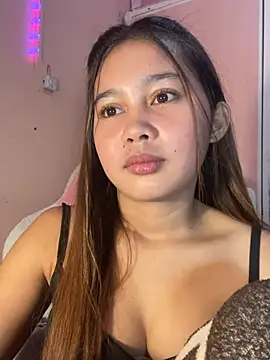 Snapshot of ursweet_babygirl chatting on 02.26.26 ursweet babygirl online show from 02.26.26