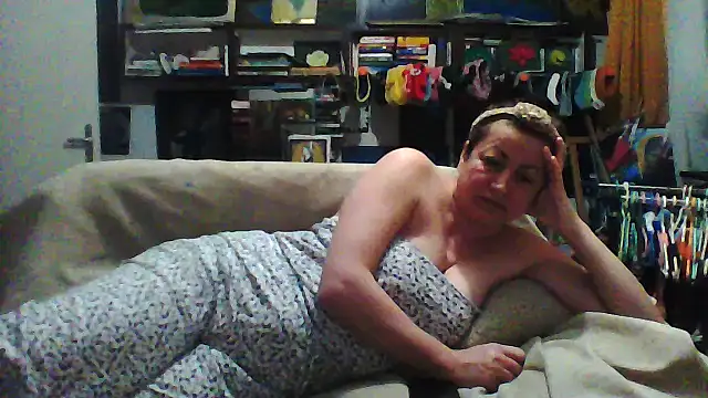 MariaAnaSunshine online show from 12.14.25