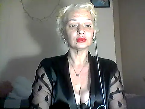 Snapshot of MaryJane441 chatting on 04.19.26 MaryJane441 online show from 04.19.26