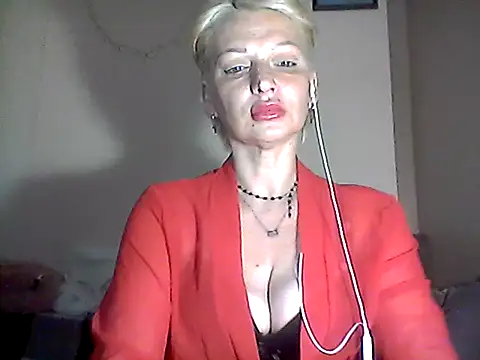 Snapshot of MaryJane441 chatting on 04.26.26 MaryJane441 online show from 04.26.26