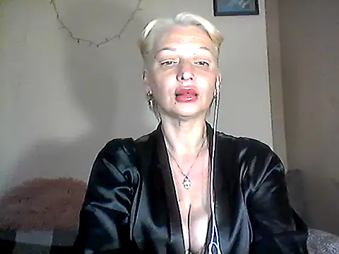Snapshot of MaryJane441 chatting on 05.06.26 MaryJane441 online show from 05.06.26