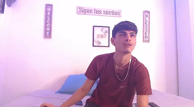 Snapshot of harrytomson_1 chatting on 12.26.24 harrytomson 1 online show from 12.26.24