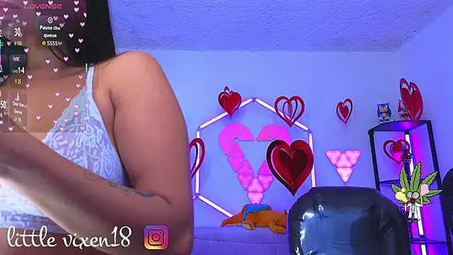 littlevixen18 online show from 04.17.26