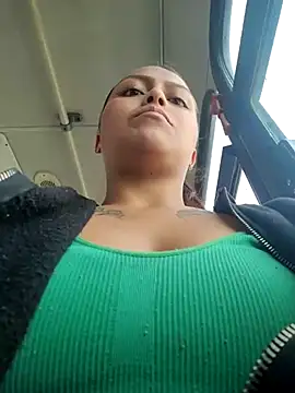 Snapshot of Fantasy-gil chatting on 03.20.25 Fantasy-gil online show from 03.20.25