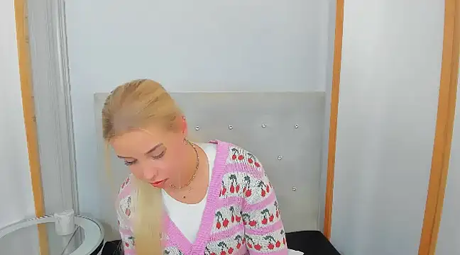 KristyHoney online show from 03.04.25