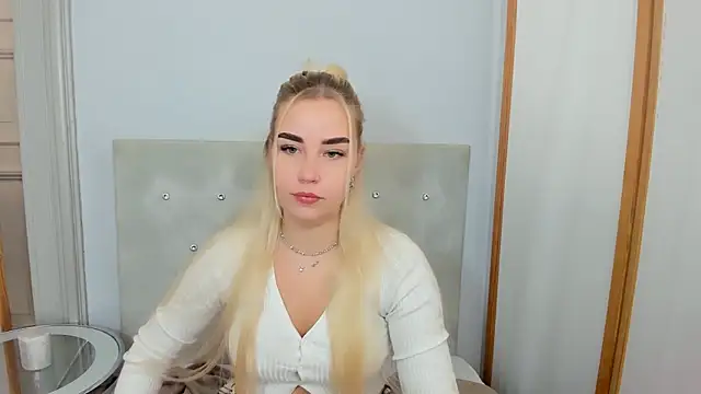 KristyHoney online show from 03.08.25