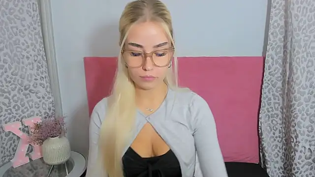 KristyHoney online show from 11.15.25