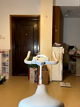 Tastemystrawberry online show from 10.18.25