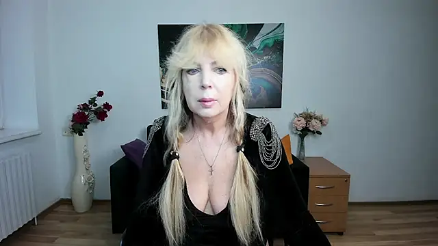 Anna Diax online show from 12.03.25