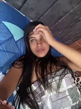 RoxyRoss  online show from 02.26.25