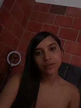 RoxyRoss  online show from 03.16.25