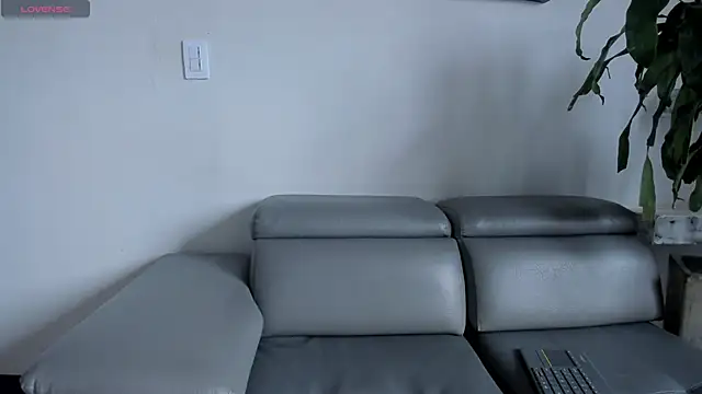 RoxyRoss  online show from 09.20.25