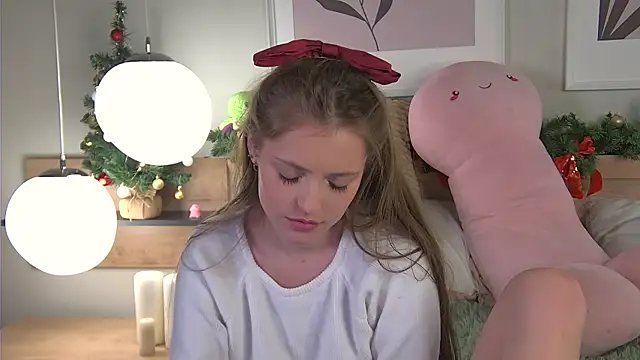 AshleyDouglas online show from 12.21.24