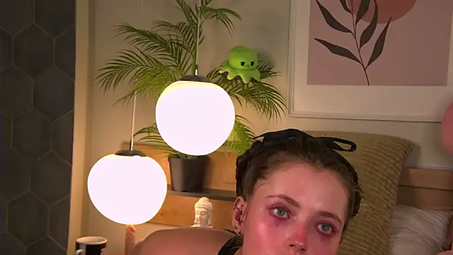 AshleyDouglas online show from 01.14.25